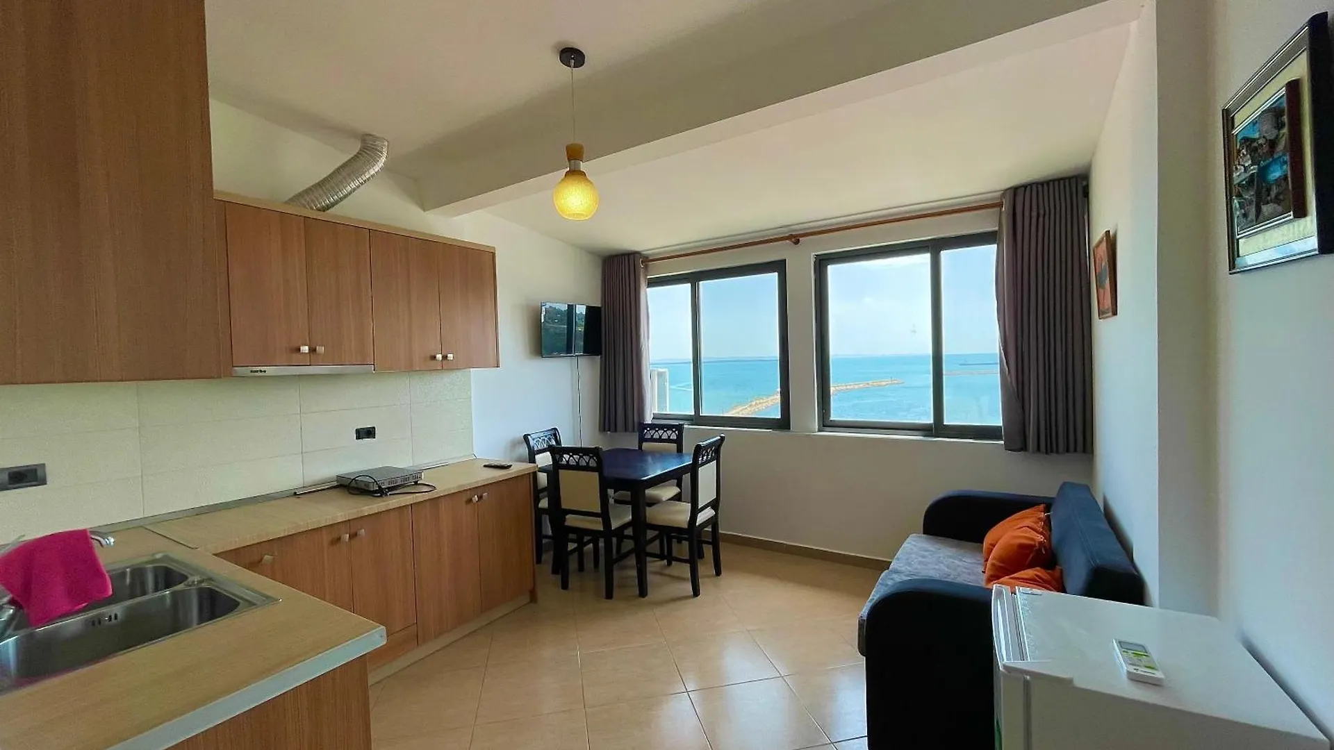 Kloi Luxe Appart-Hotel Shengjin 2*,  Albania