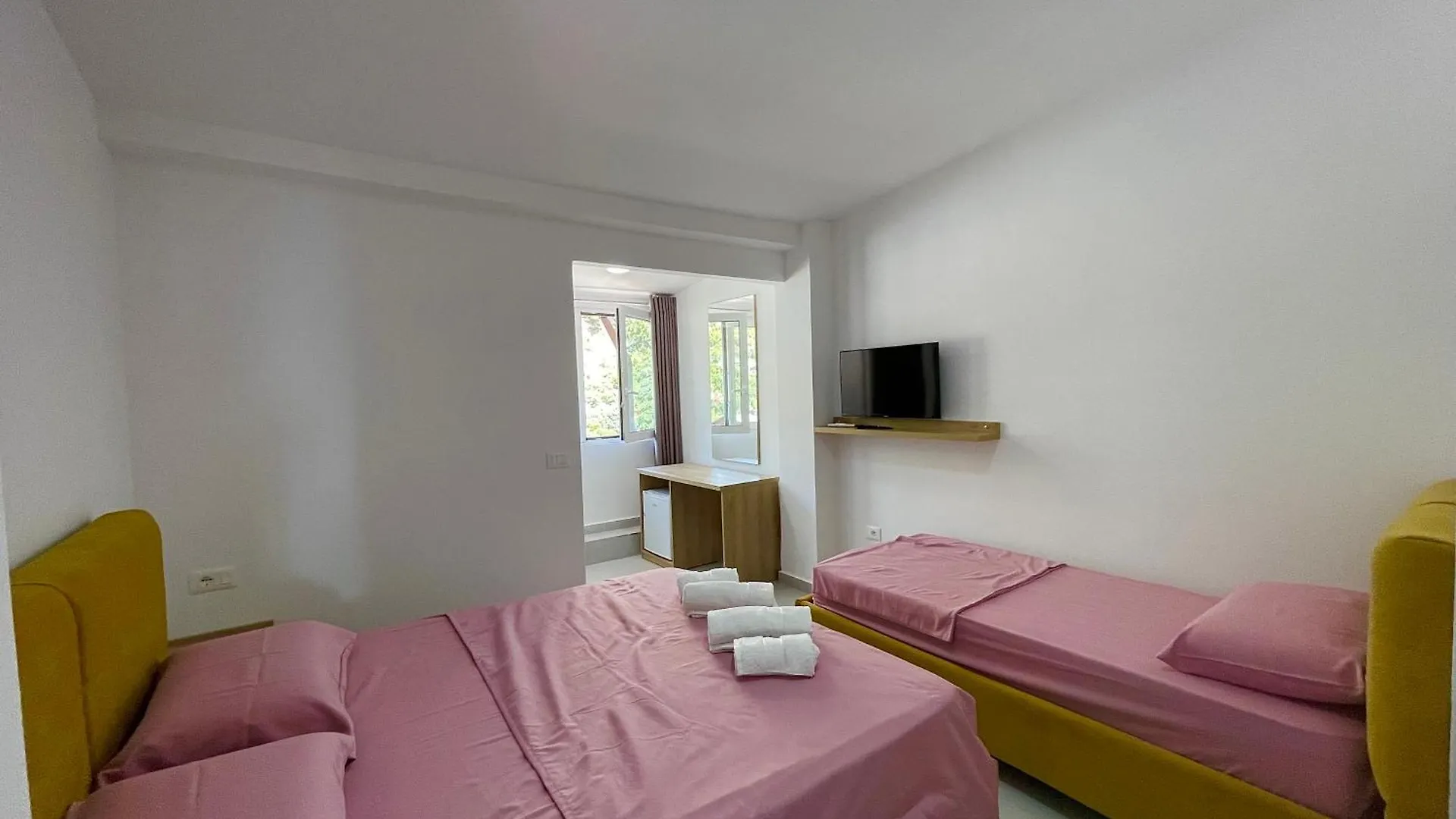 Kloi Luxe Appart-Hotel Shengjin 2*,  Albania